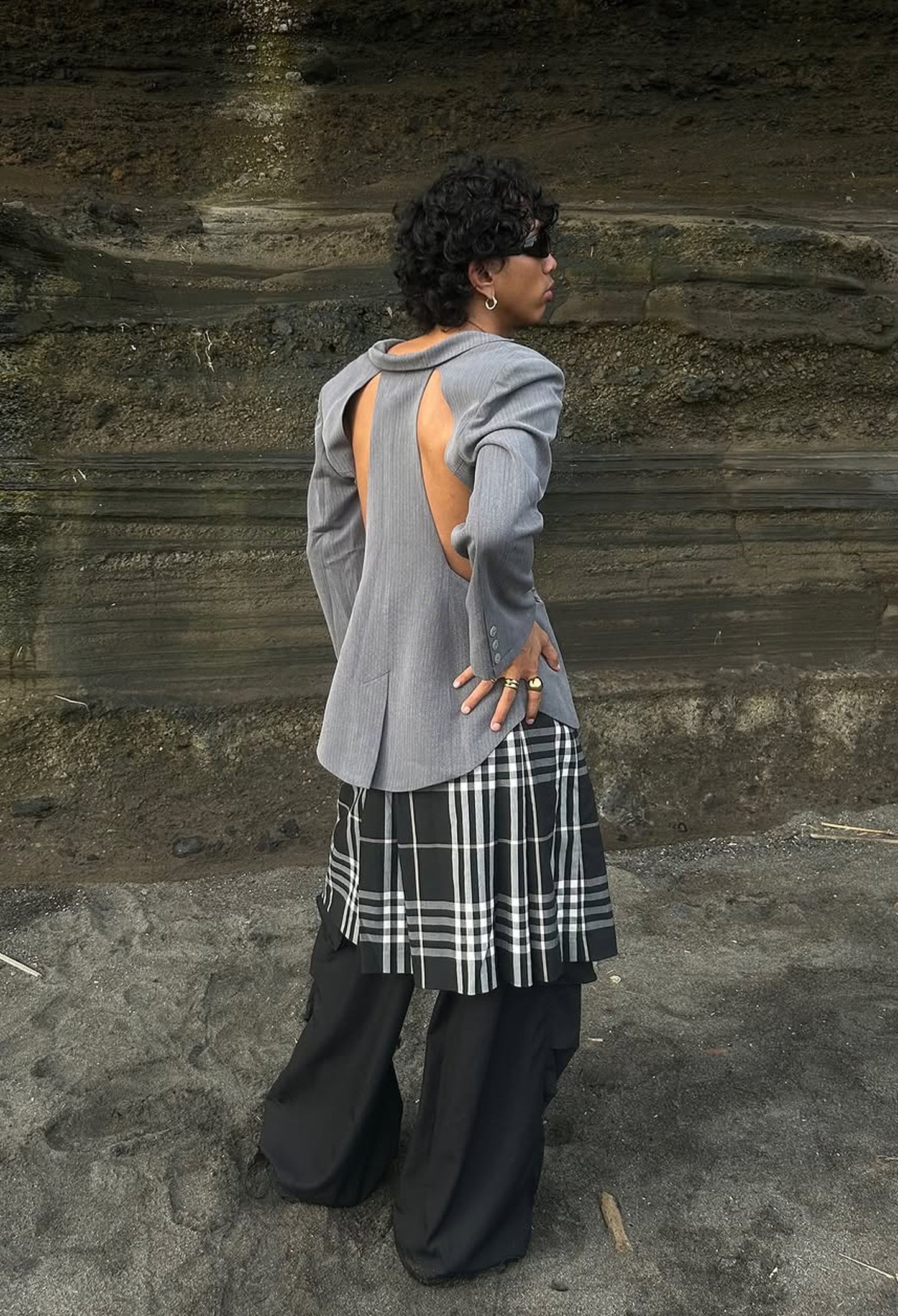 THE CUTOUT Blazer in Grey